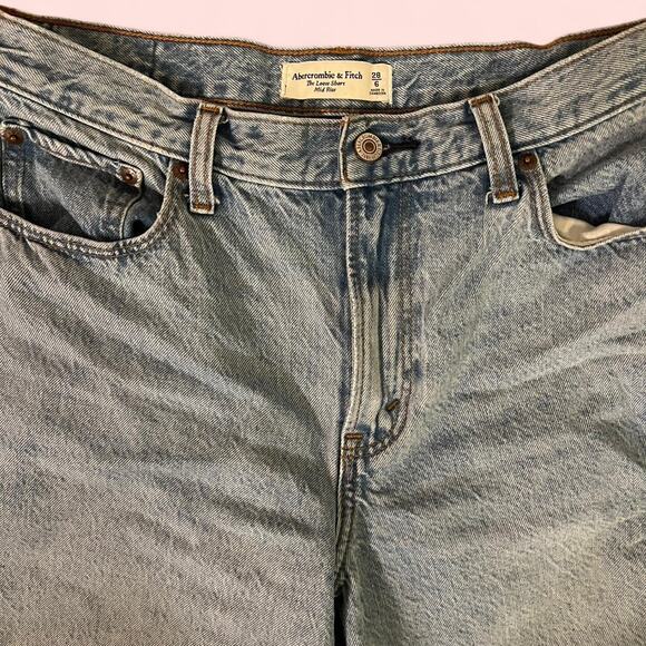 Abercrombie fitch light - Picture 2 of 3